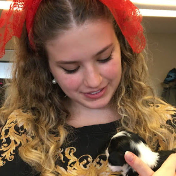 Meet your Posher, Michaela - Picture 1 of 1